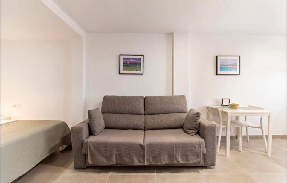 Loft independiente a 150 mtrs de la playa+wifi Tarifa Buitenkant foto