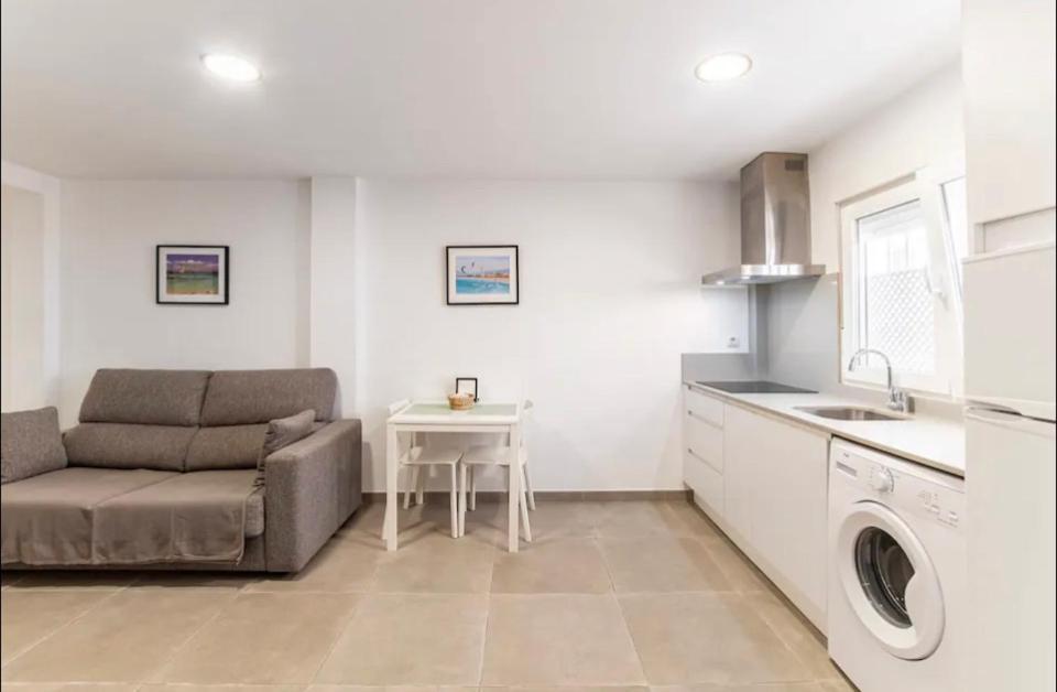 Loft independiente a 150 mtrs de la playa+wifi Tarifa Buitenkant foto