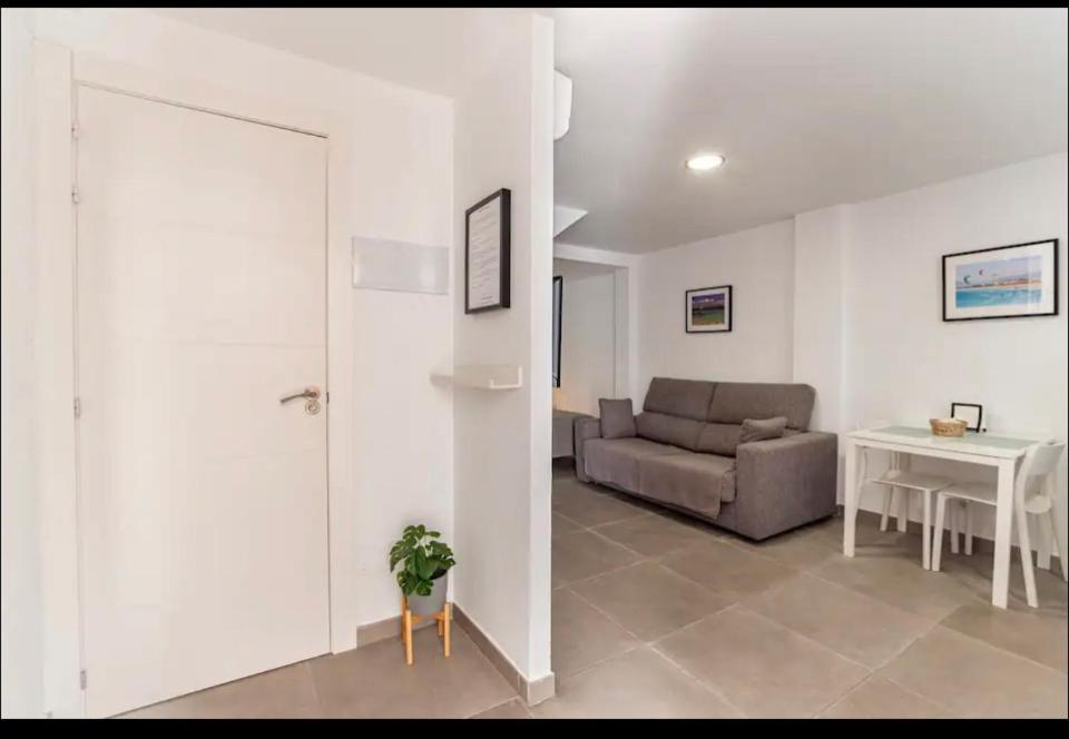 Loft independiente a 150 mtrs de la playa+wifi Tarifa Buitenkant foto